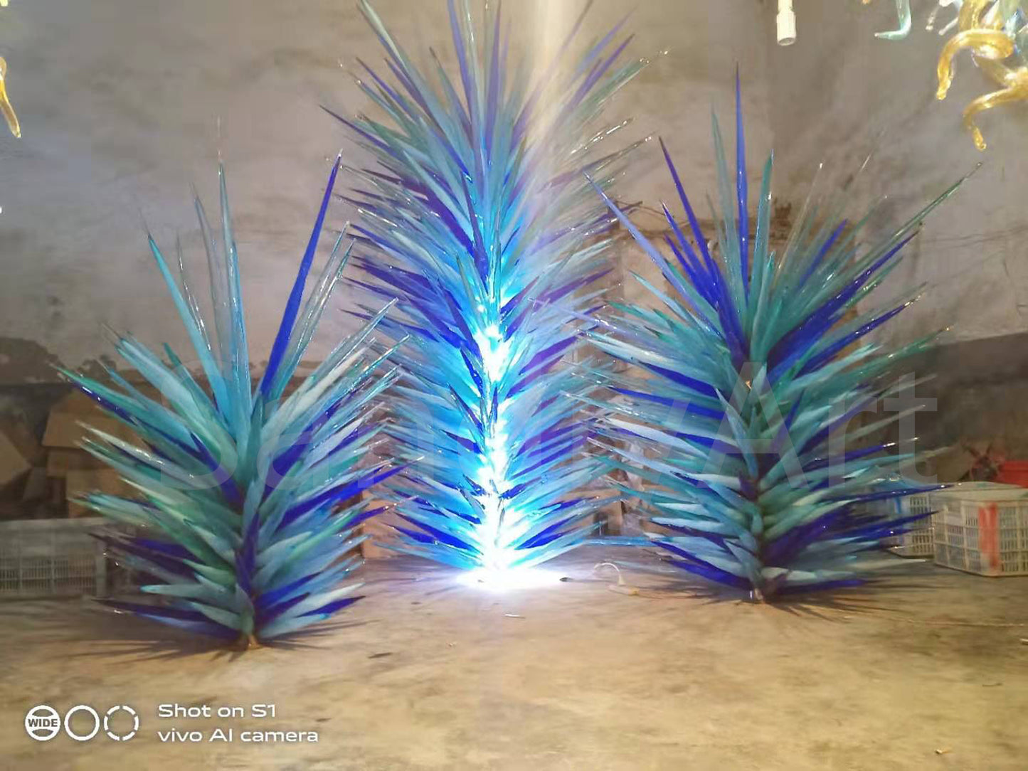 Hand made icicle shape glass sculpture chihuly style art glass for garden decoration