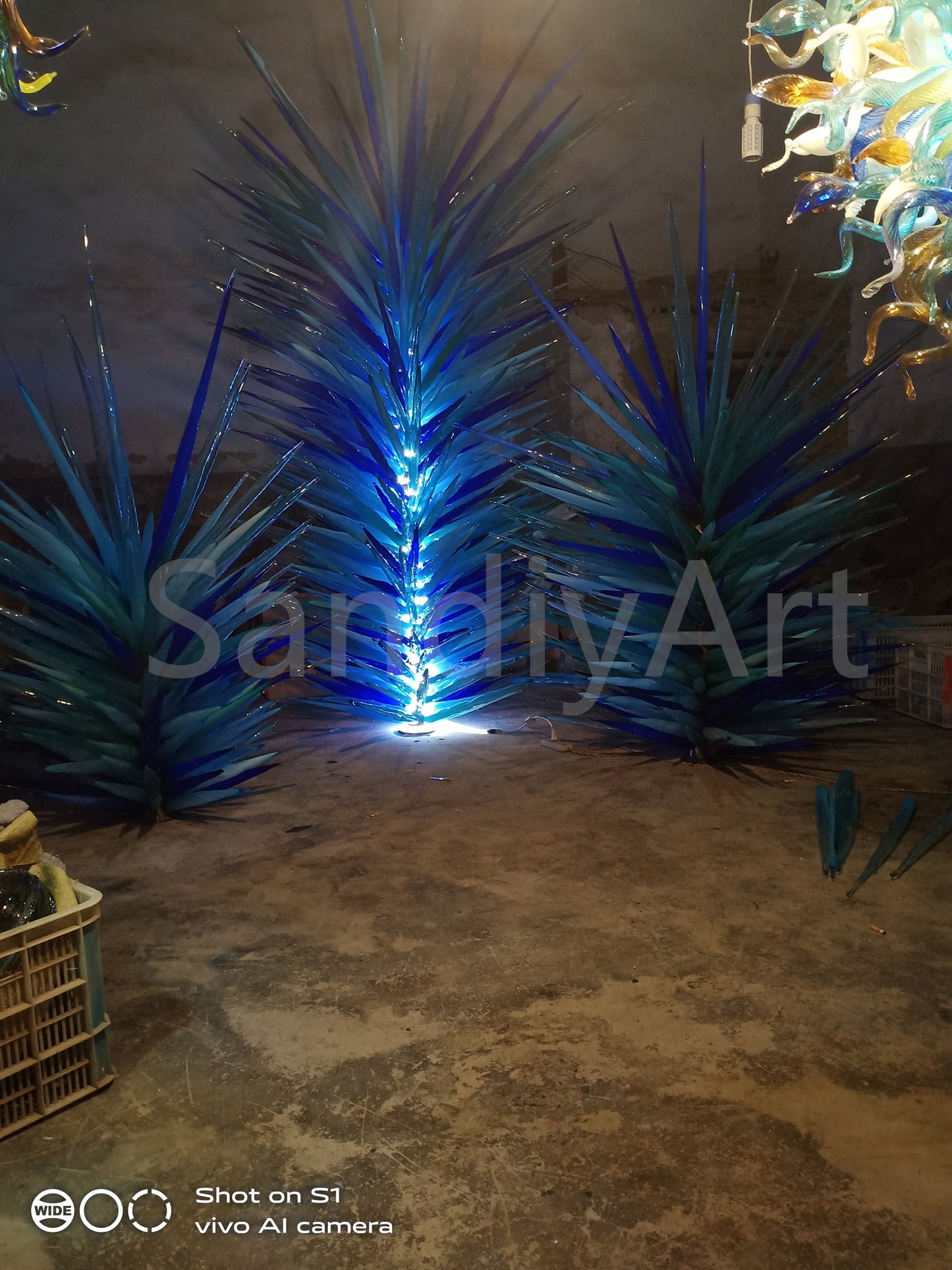 Hand made icicle shape glass sculpture chihuly style art glass for garden decoration