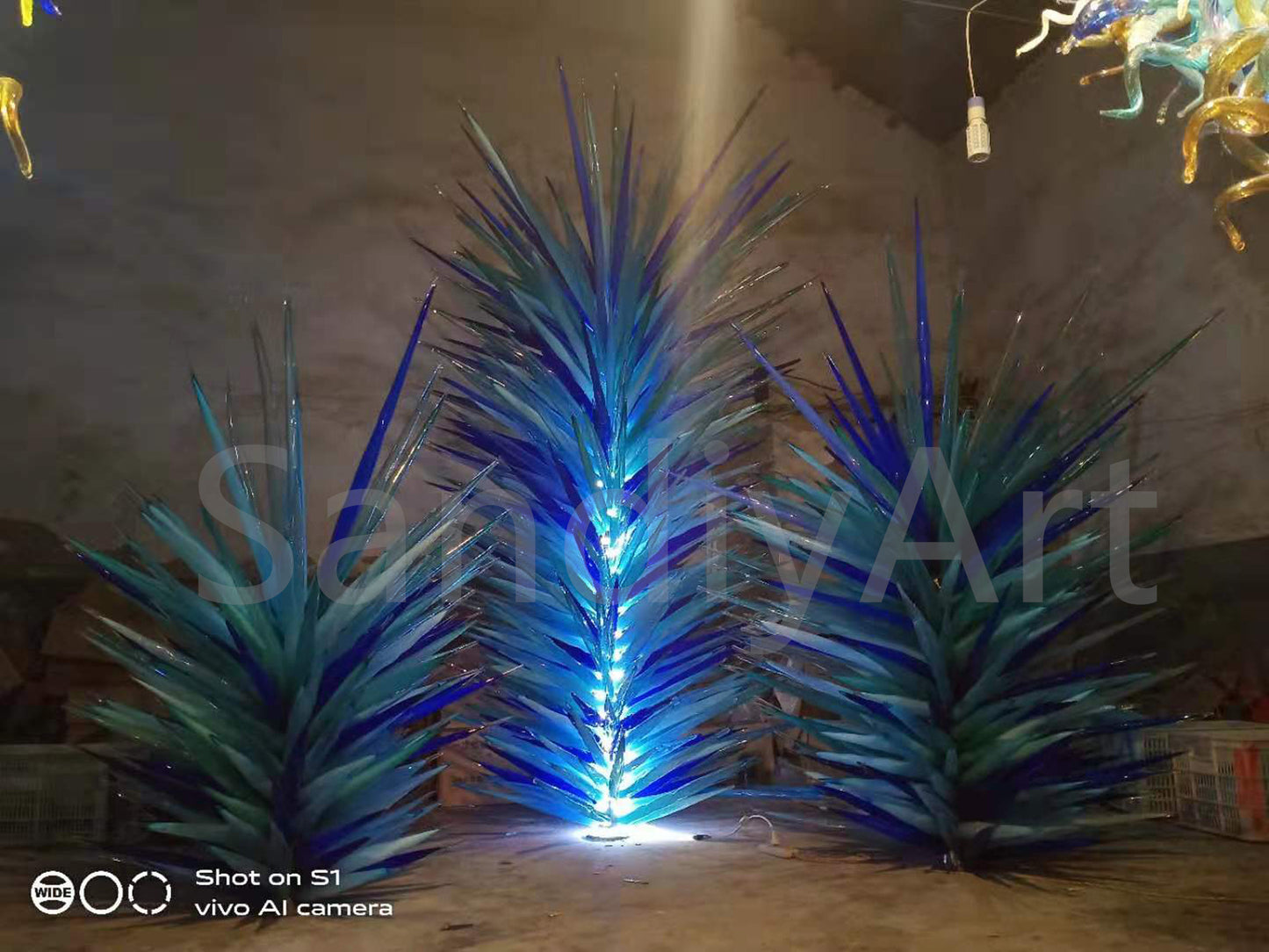 Hand made icicle shape glass sculpture chihuly style art glass for garden decoration