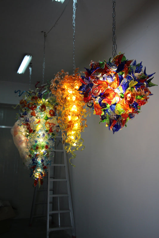 Discover the Art of handblown glass chihuly type Chandeliers