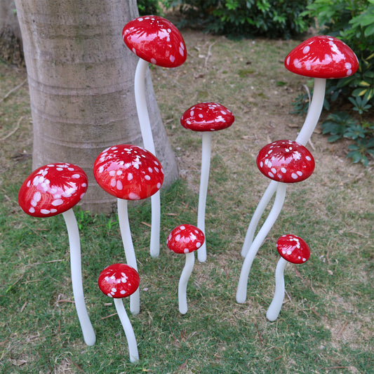 Hand made blown glass red mushroom sculpture outdoor decoration like Chihuly garden glass design