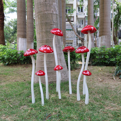 Hand made blown glass red mushroom sculpture outdoor decoration like Chihuly garden glass design