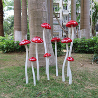 Hand made blown glass red mushroom sculpture outdoor decoration like Chihuly garden glass design