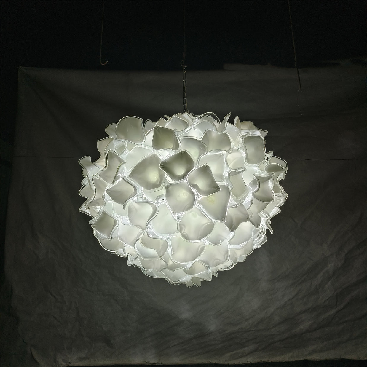 95cm Custom glass art white flower chandelier wholesale price