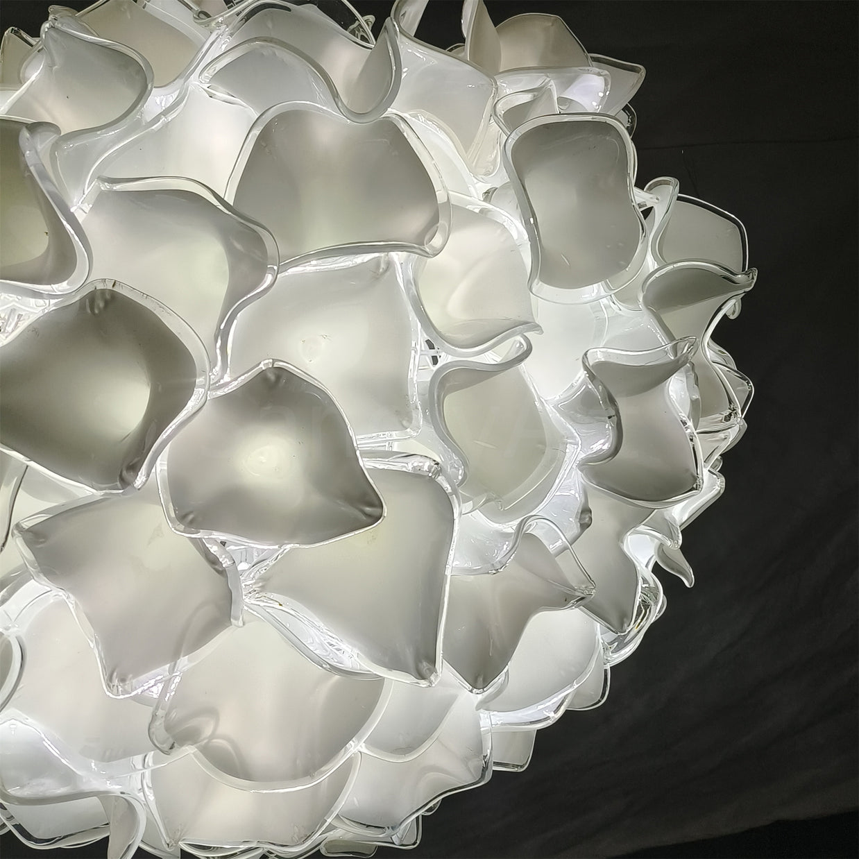 95cm Custom glass art white flower chandelier wholesale price