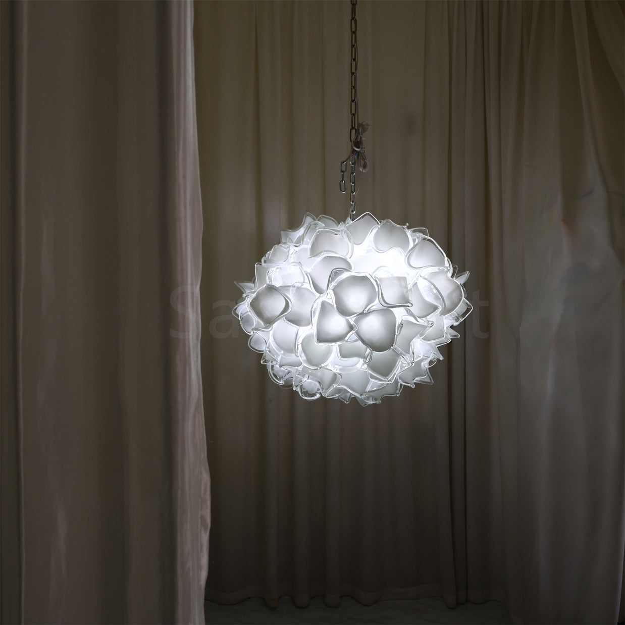 Custom modern design Dining room decoration White flower chandelier