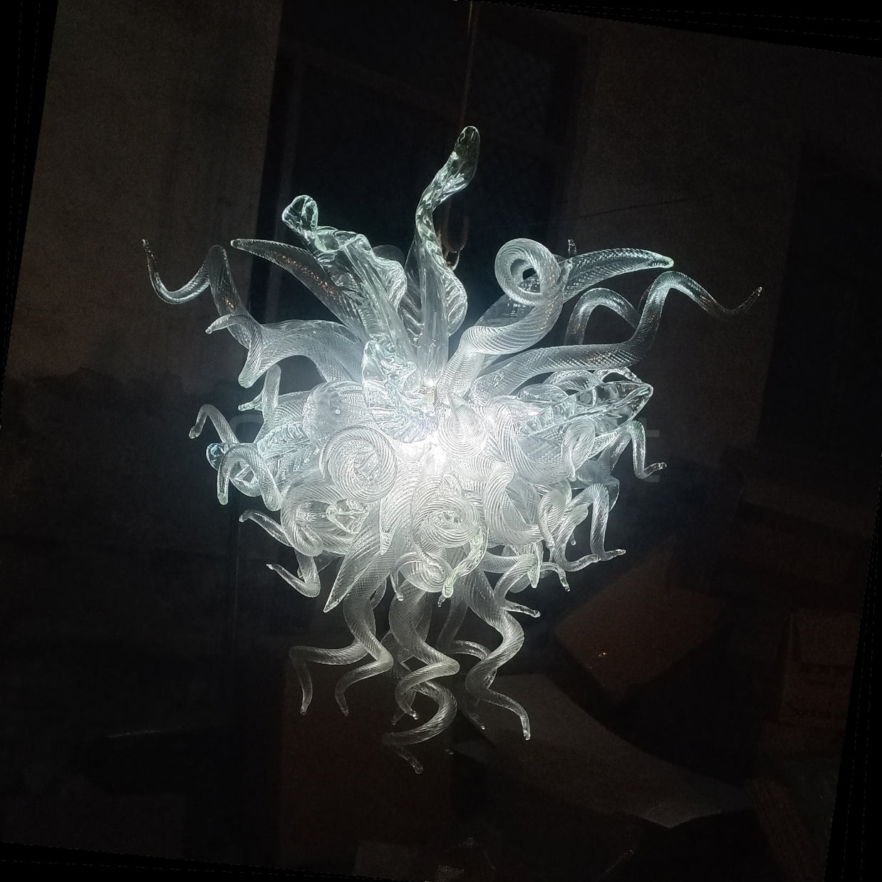 Clear art blown glass chandeliers from factory production