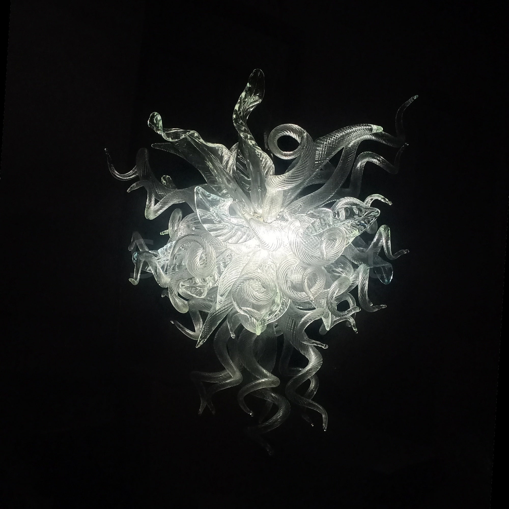 Clear art blown glass chandeliers from factory production