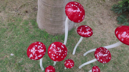 Hand made blown glass red mushroom sculpture outdoor decoration like Chihuly garden glass design